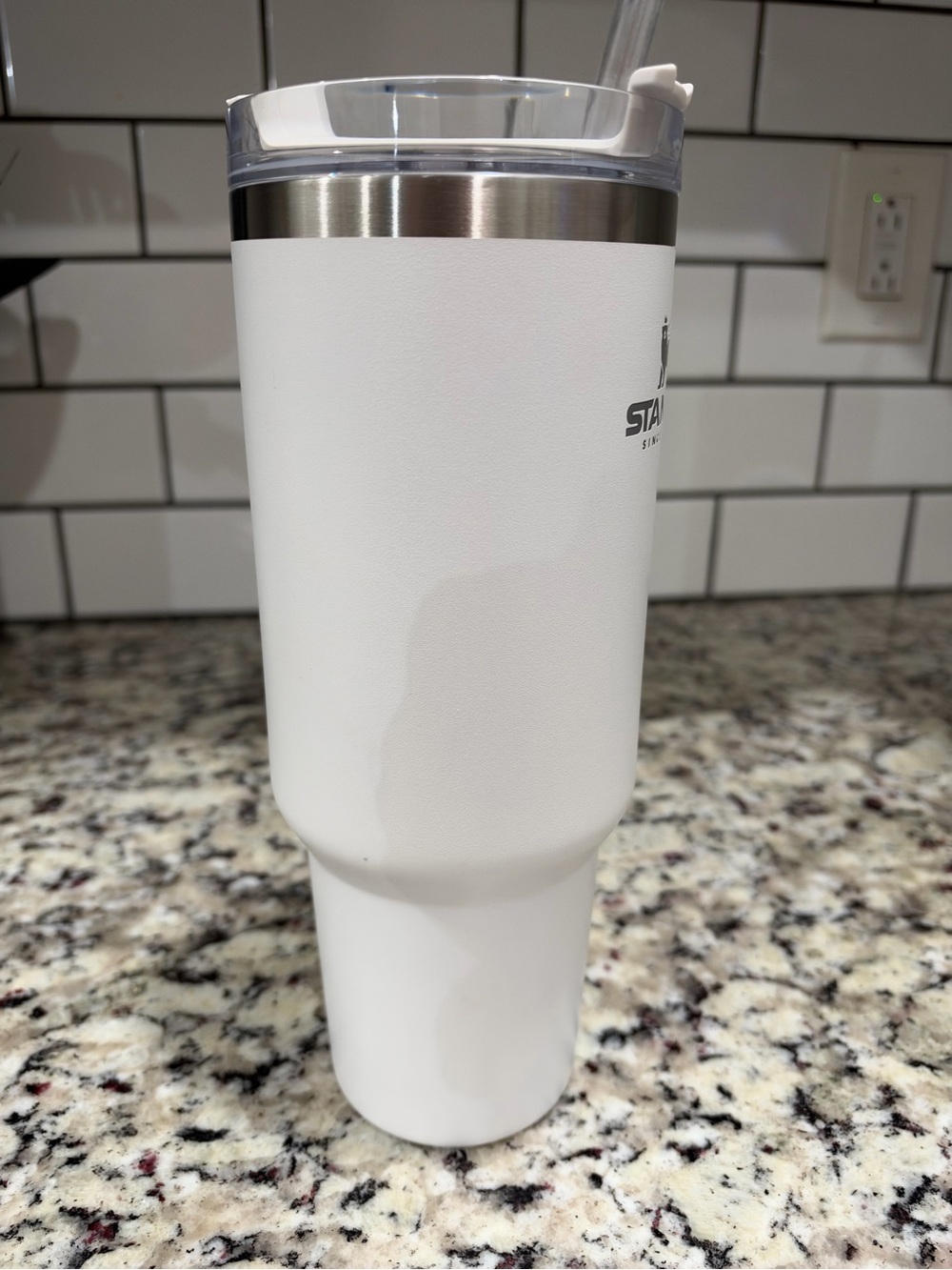 Stanley White Tumbler 40oz Quencher - Picture 4 of 6